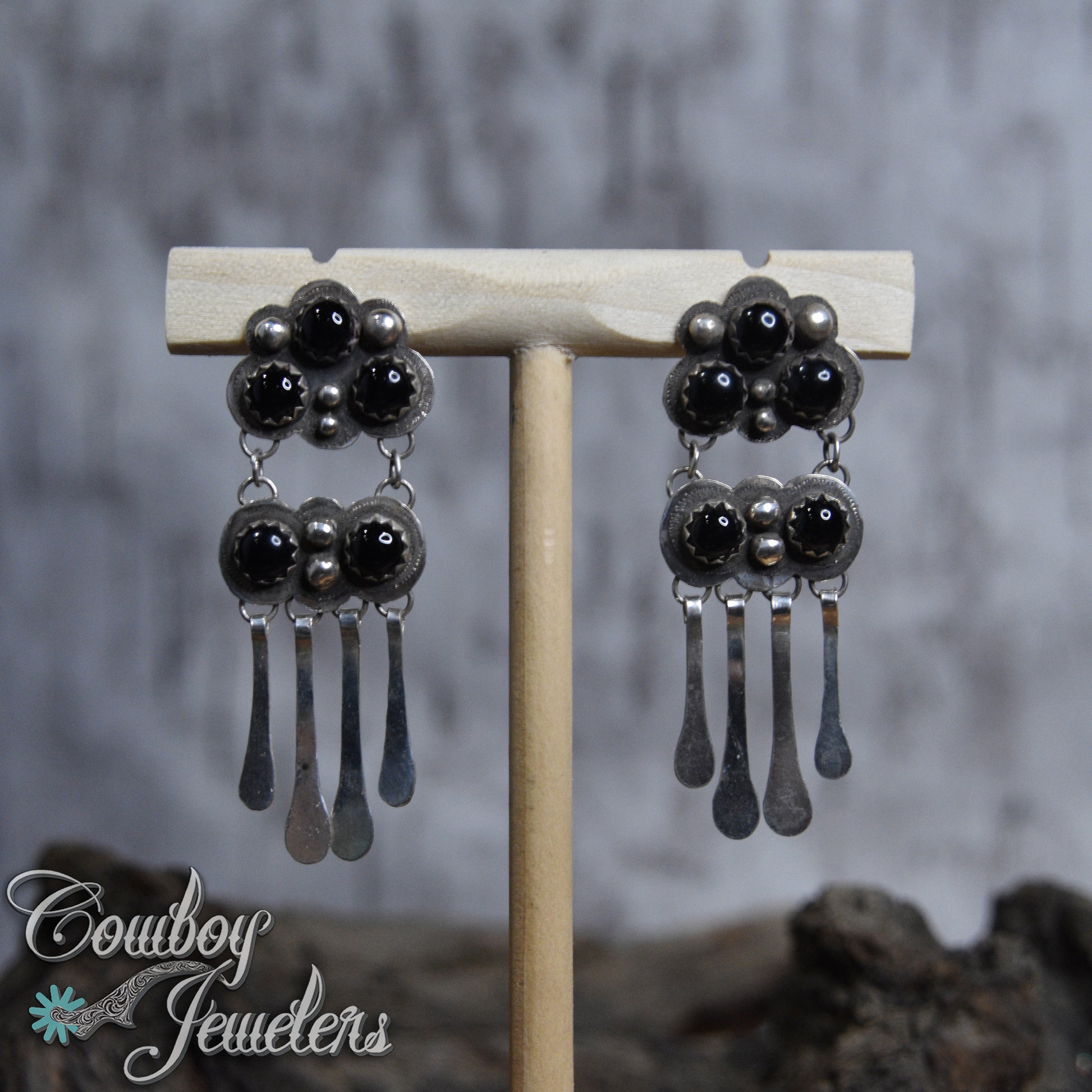 104 - Horseshoe dangle earrings